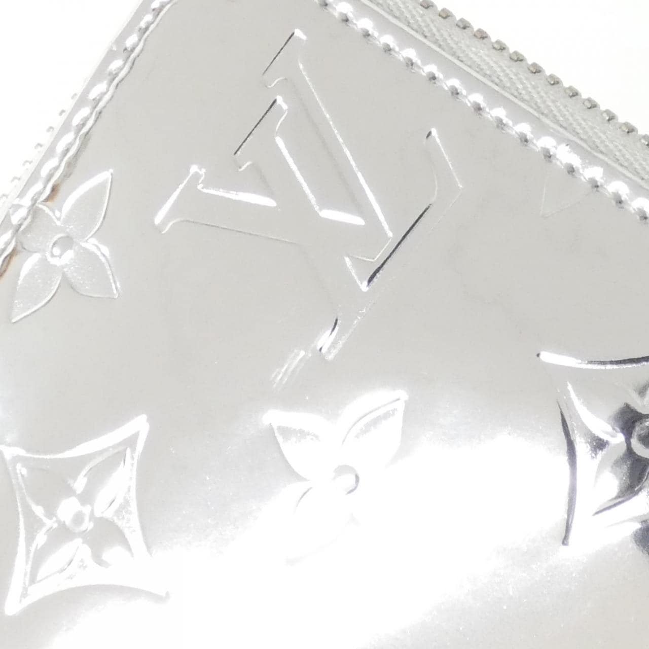 ルイヴィトン モノグラム ミロワール(LVスノー) ジッピー ウォレット M83543 財布