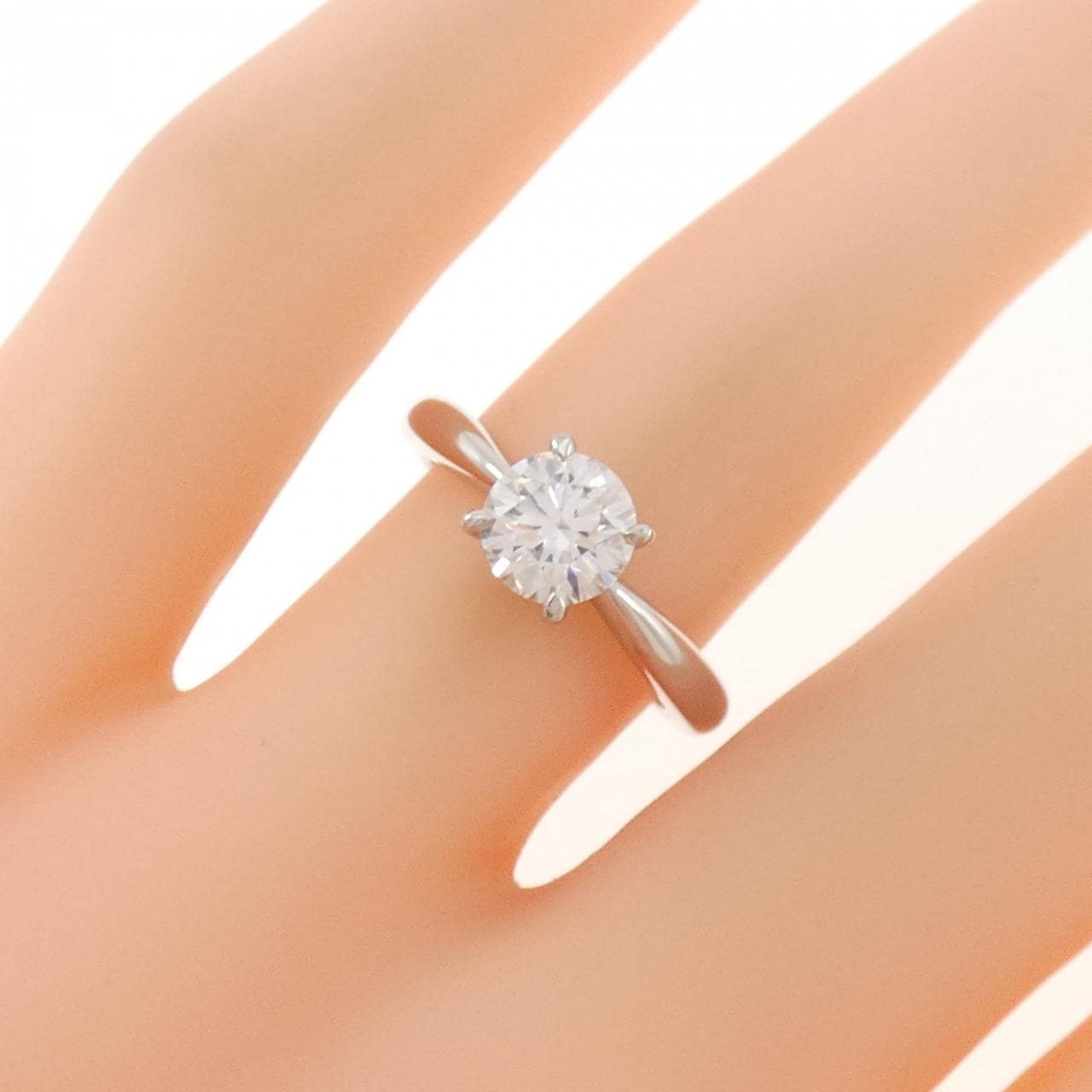PT900 ダイヤモンド リング 0.855CT F VS2 3EXT H&C