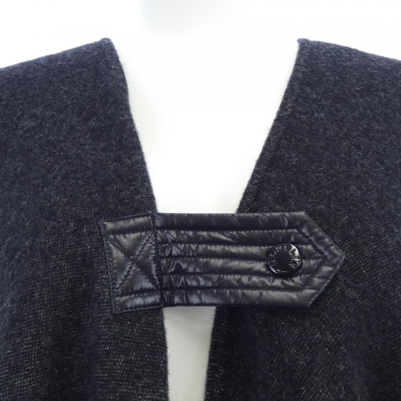 モンクレール MONCLER 20933G00012 ケープ
