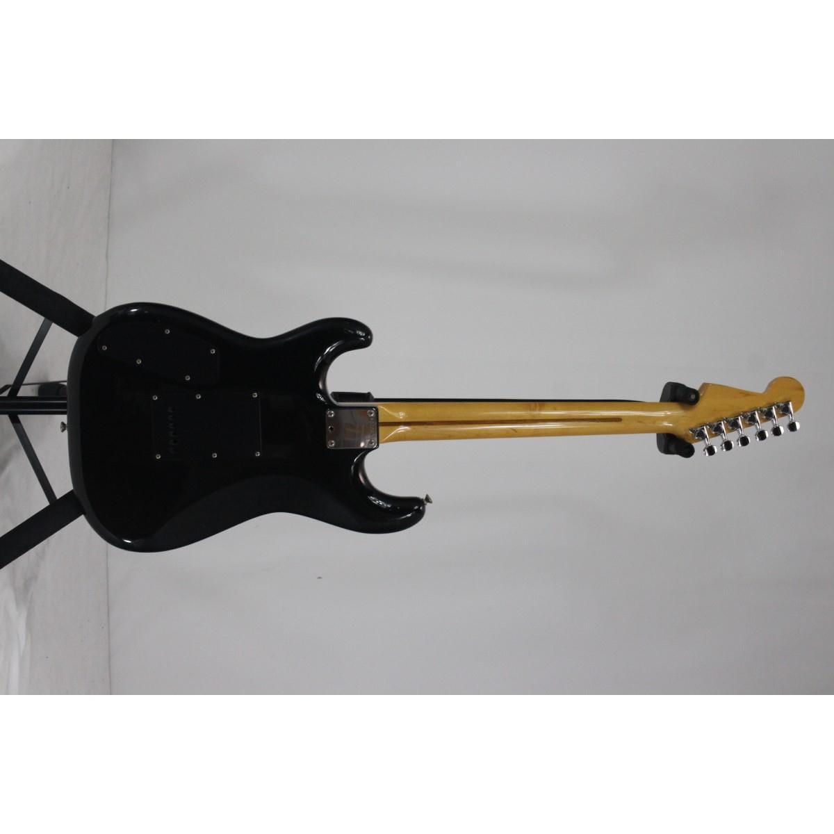 SQUIER ST-335