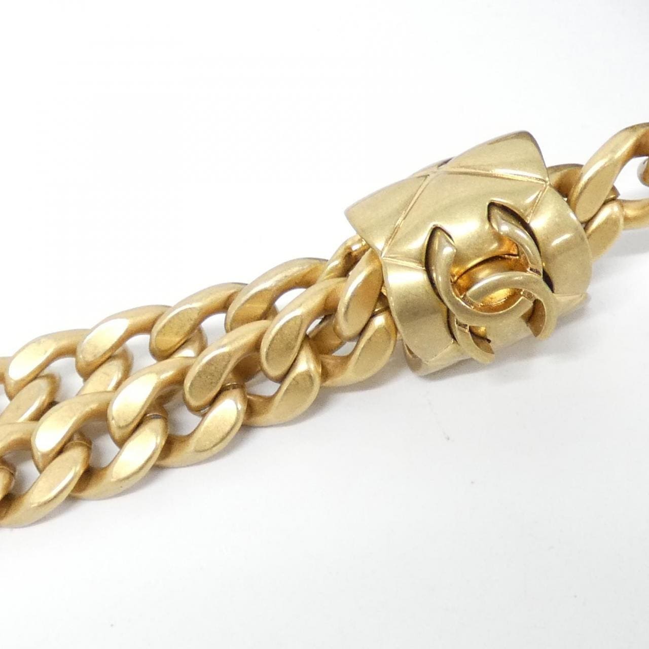 シャネル ショルダーバッグ