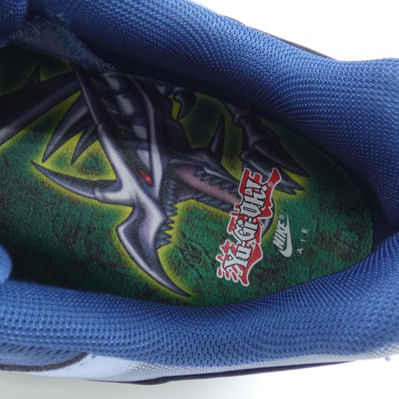 ナイキ NIKE II7404-400 遊戯王 スニーカー