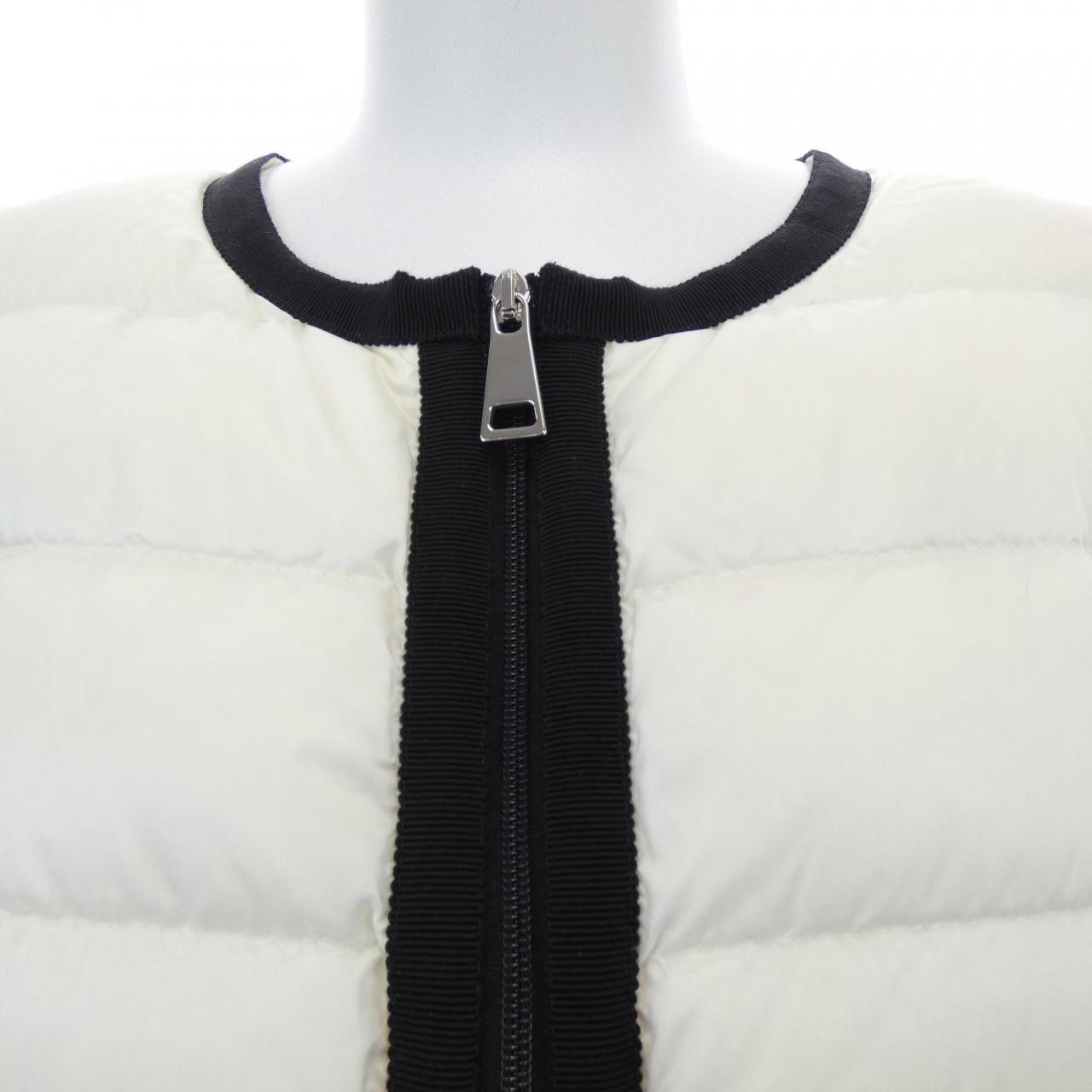 モンクレール MONCLER 53048 CRISTALLINE ダウンジャケット