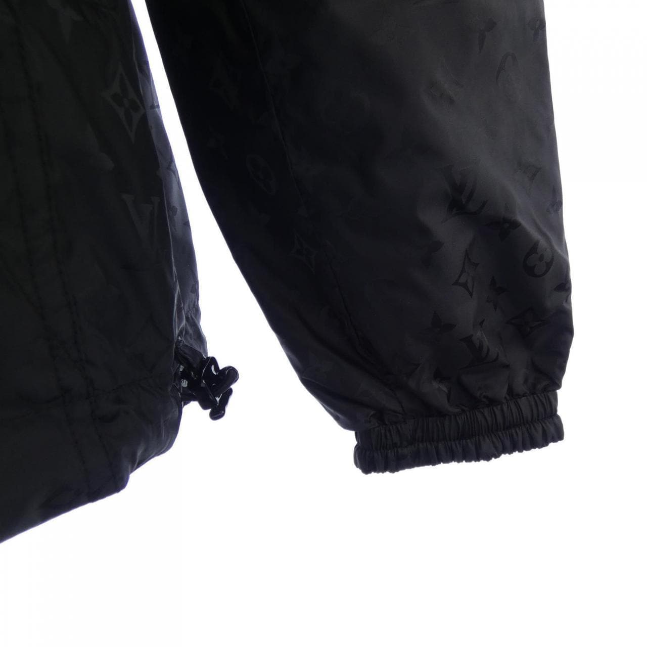 ルイヴィトン LOUIS VUITTON モノグラムリバーシブルナイロンウインドブレーカー HLB46WMO6 ブルゾン