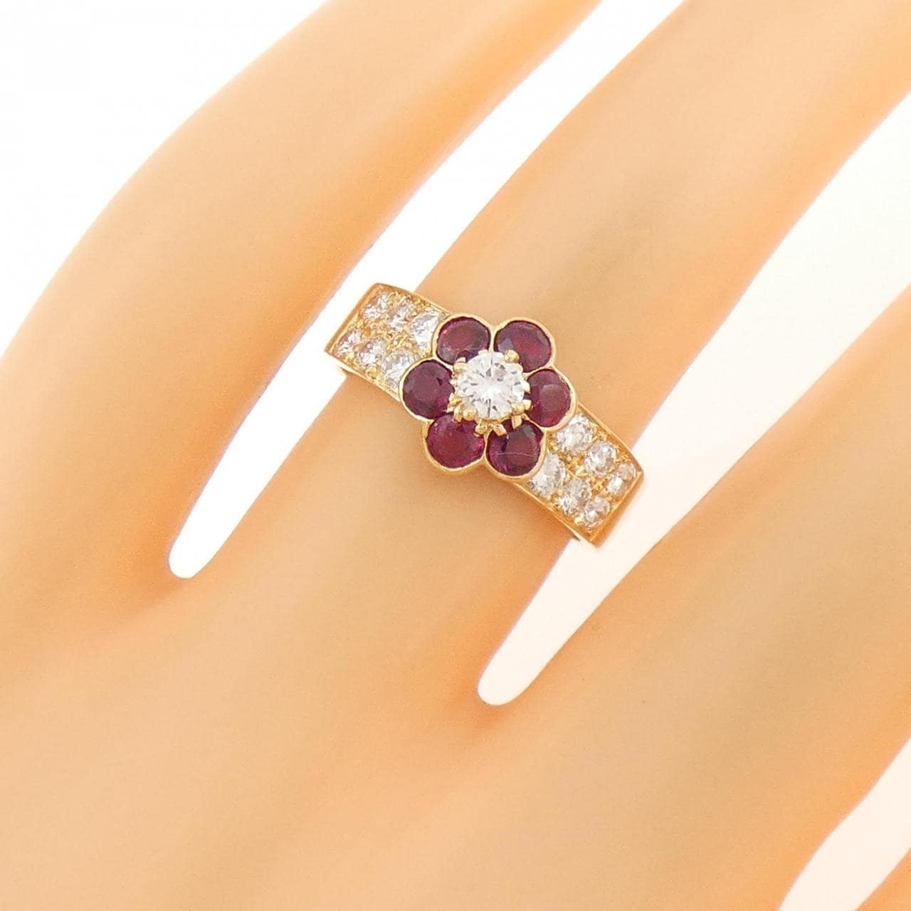 ヴァンクリーフ&アーペル マデール リング 0.75CT