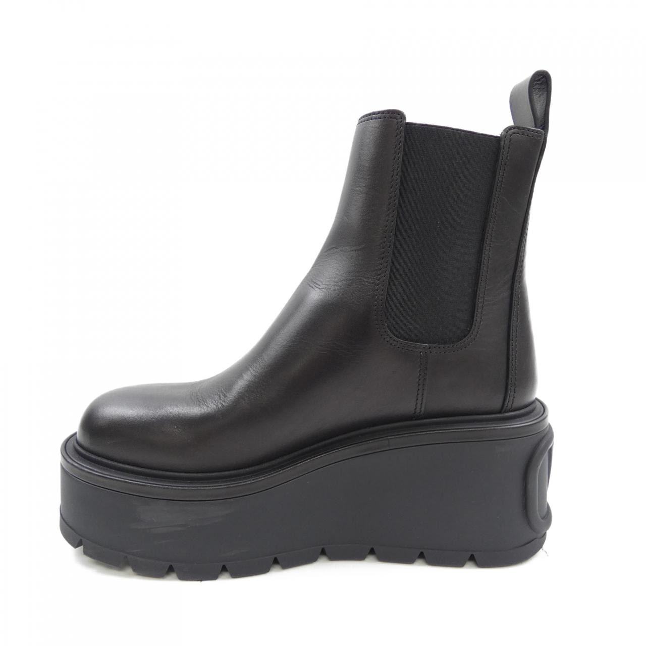 VALENTINO GARAVANI Garavani boots