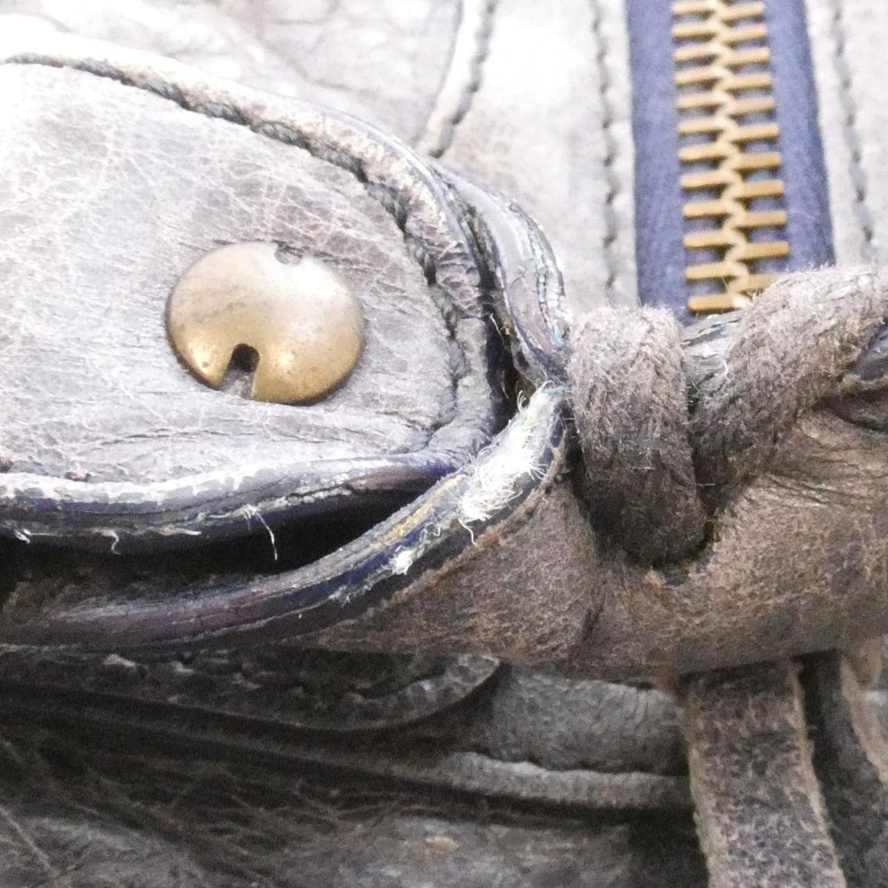 バレンシアガ ザ ファースト 103208 D94JT バッグ