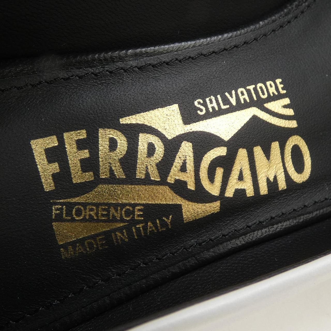 サルヴァトーレフェラガモ SALVATORE FERRAGAMO パンプス