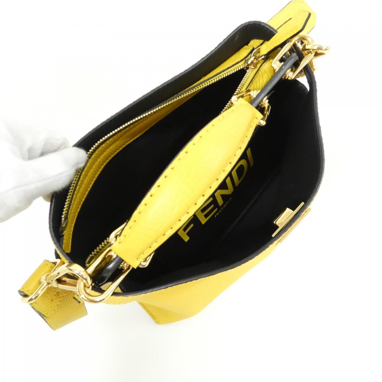 フェンディ SELLERIA ピーカブー エッセンシャリー 7VA506 ADM7 バッグ