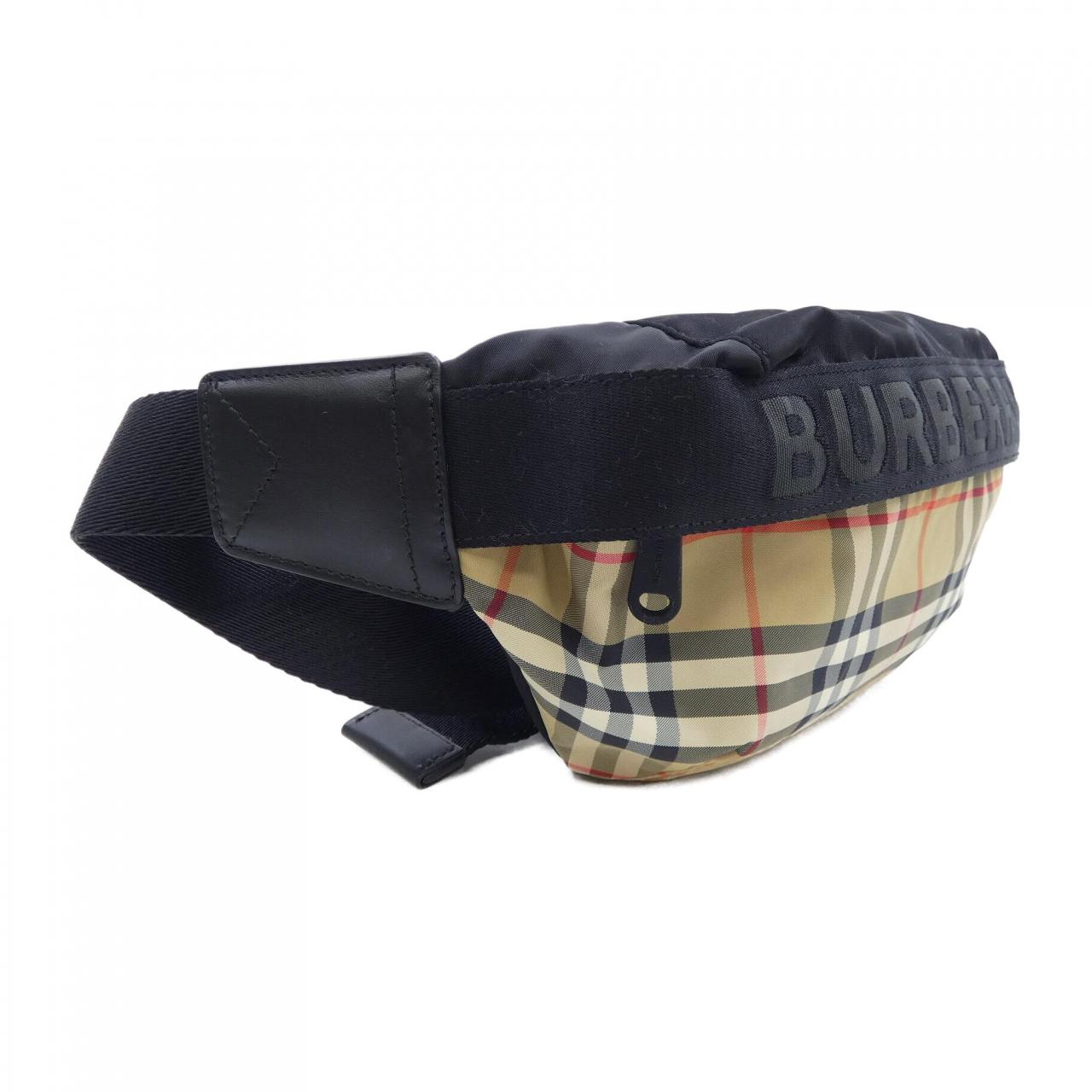 BURBERRY包