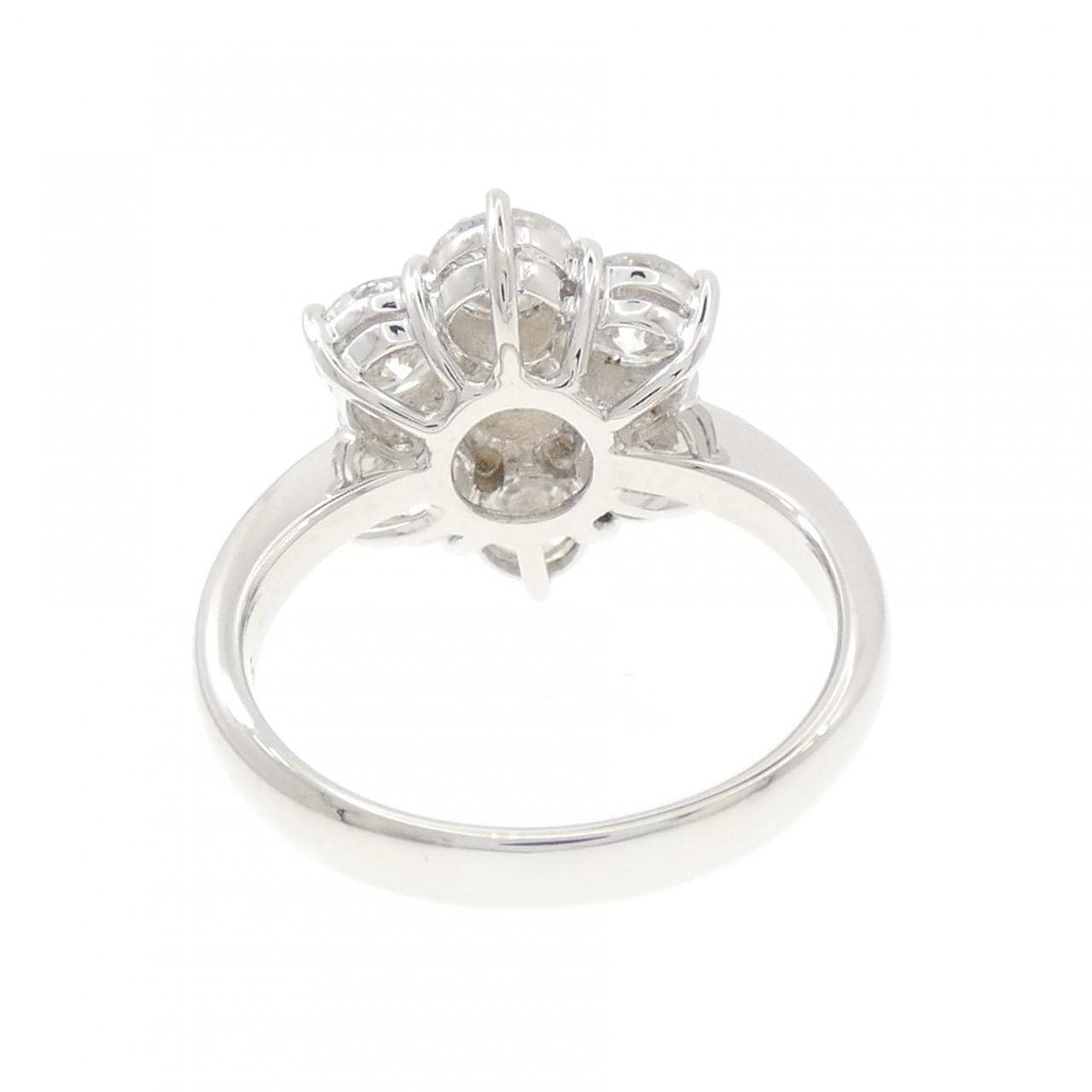 750WG フラワー ダイヤモンド リング 3.06CT