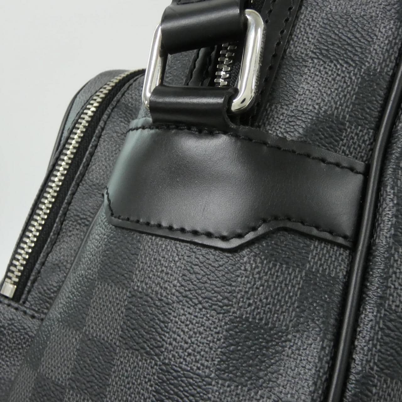 ルイヴィトン ダミエ グラフィット イオ N45252 ショルダーバッグ