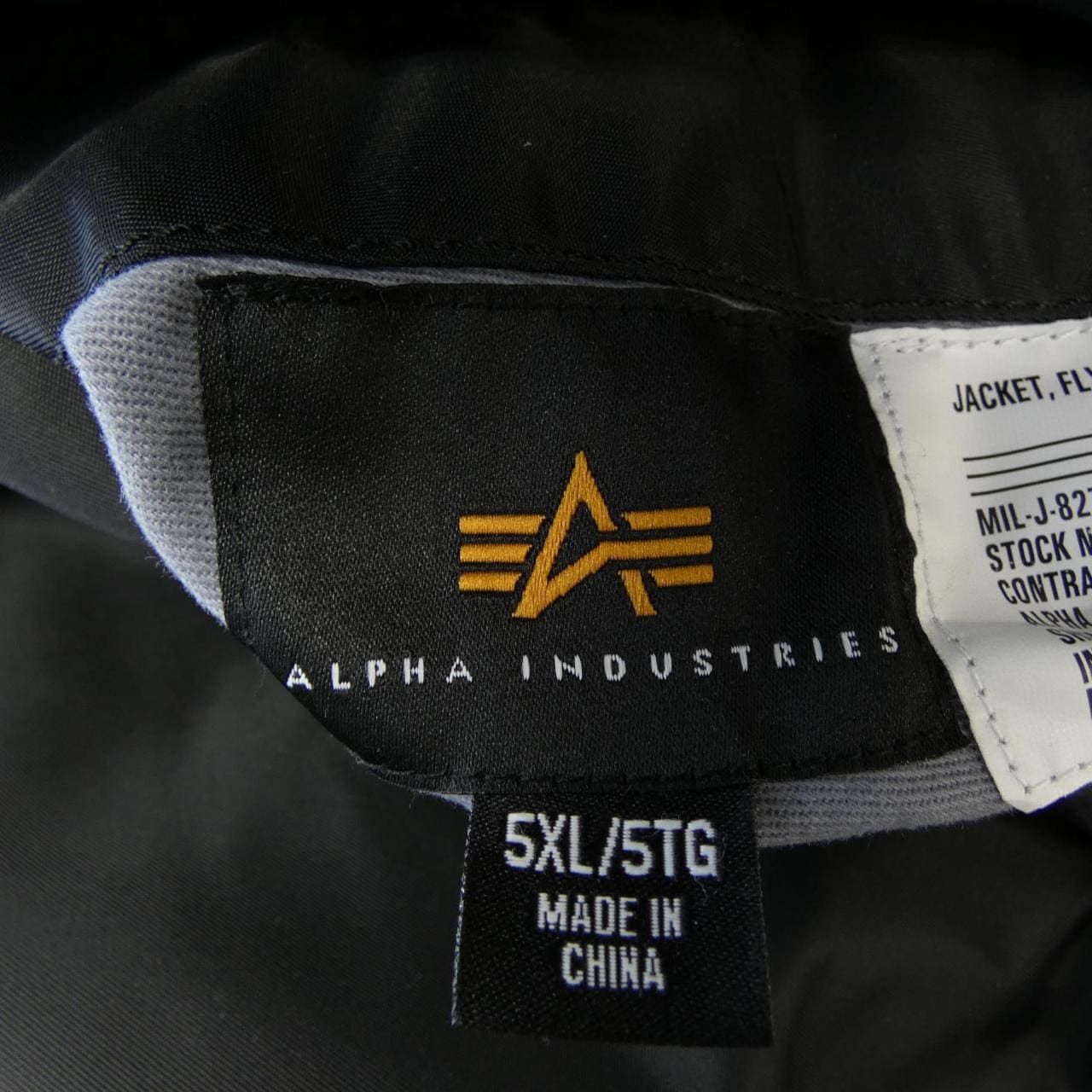 アルファ ALPHA ブルゾン