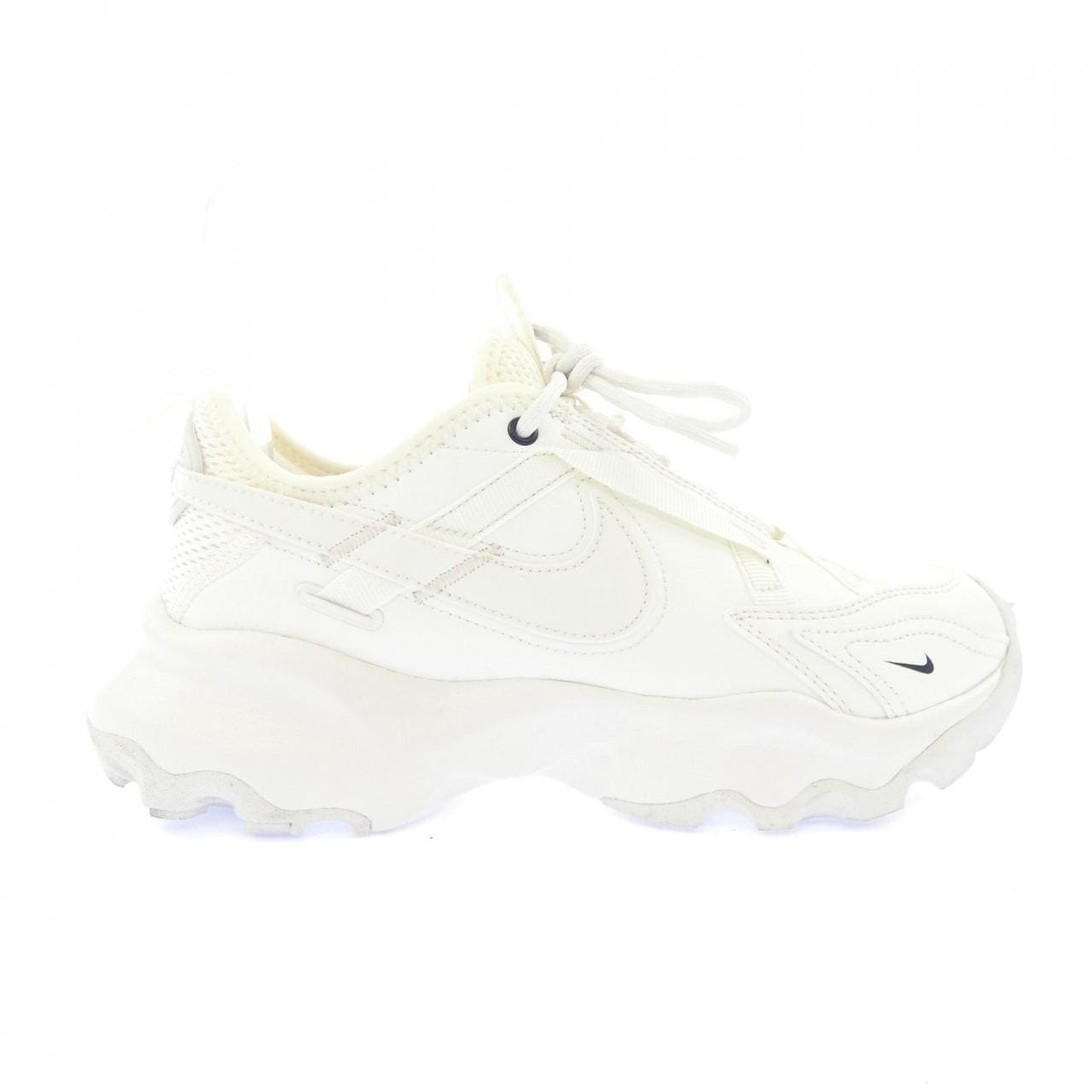 ナイキ NIKE DD9682-100 スニーカー