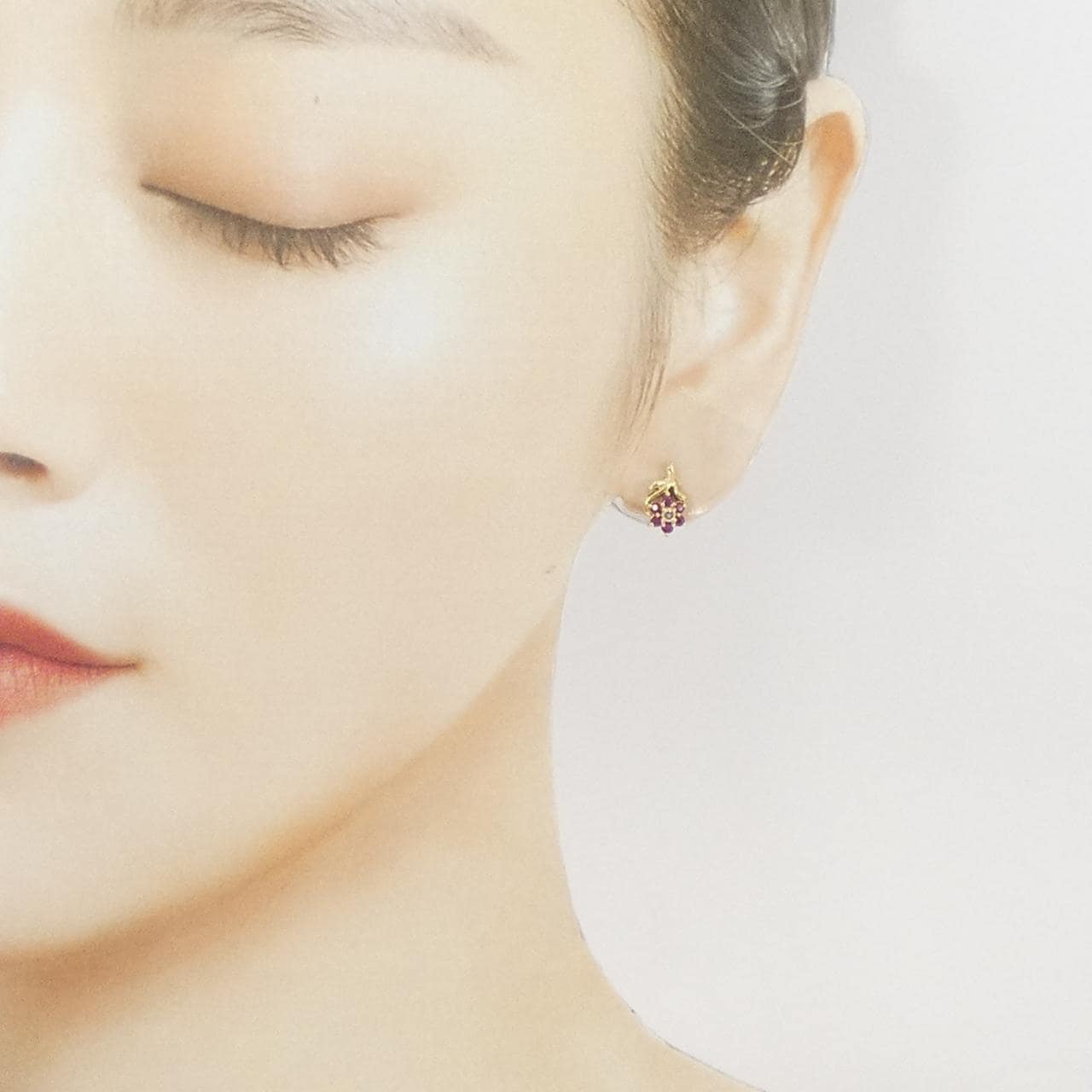 K18YG フラワー ルビー ピアス