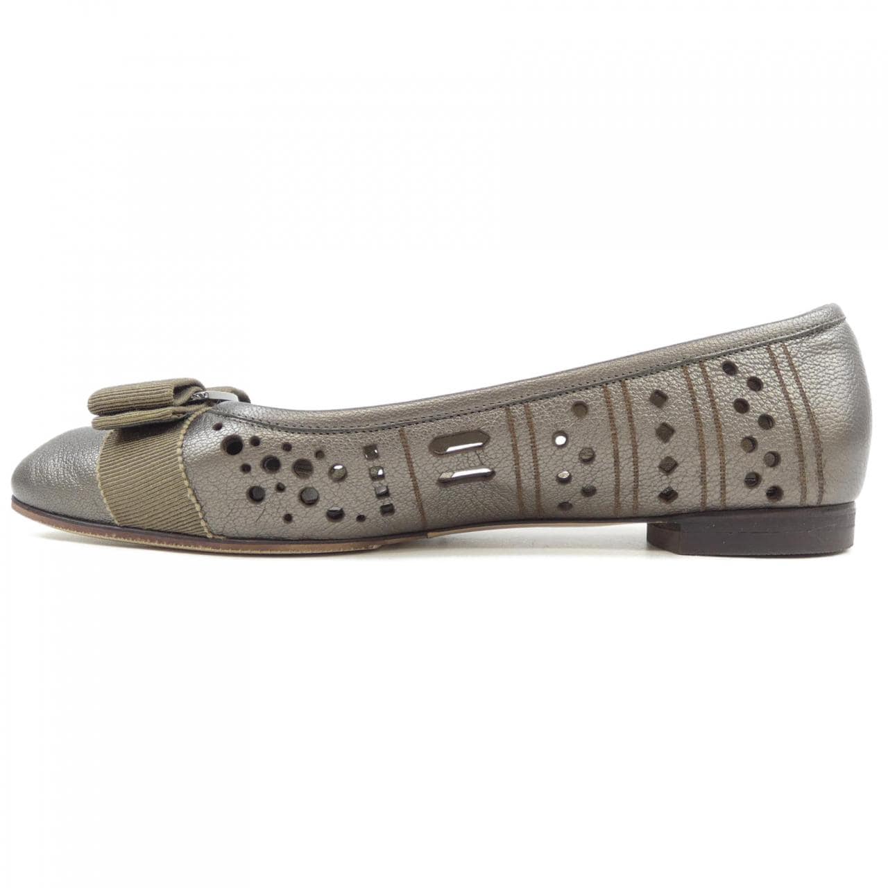 サルヴァトーレフェラガモ SALVATORE FERRAGAMO パンプス