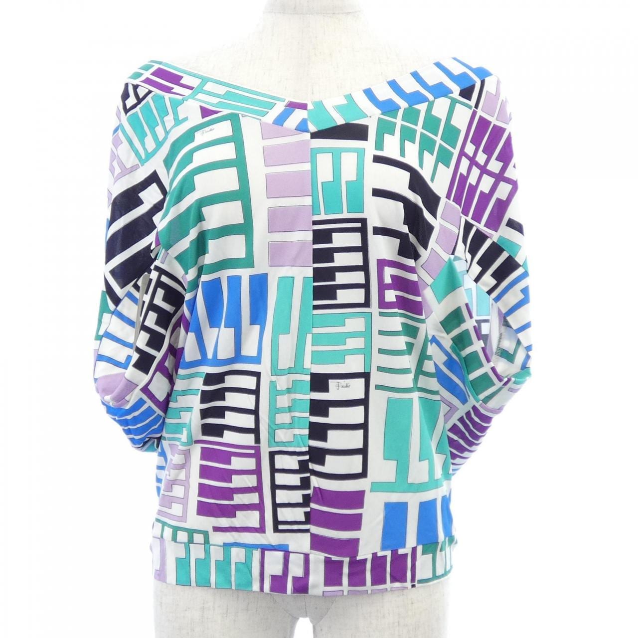 エミリオプッチ EMILIO PUCCI トップス