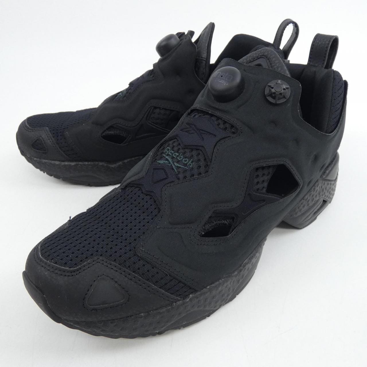 リーボック REEBOK ID7561 スニーカー