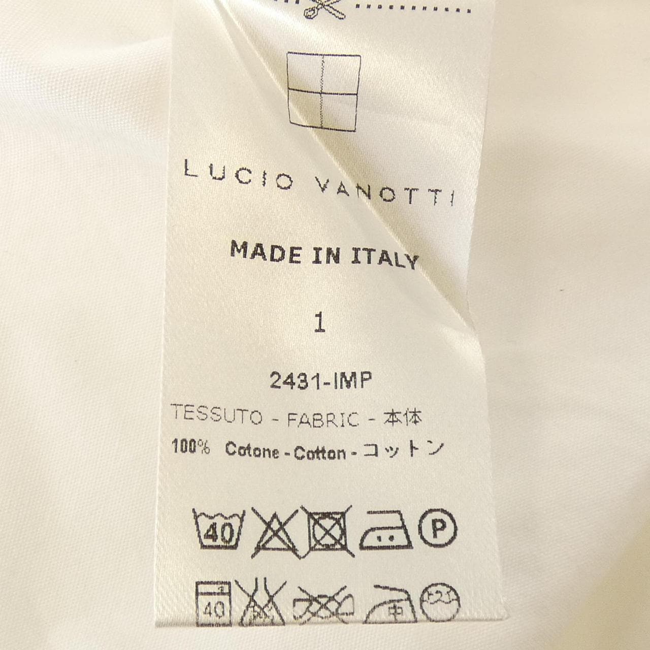 LUCIO VANOTTI トップス