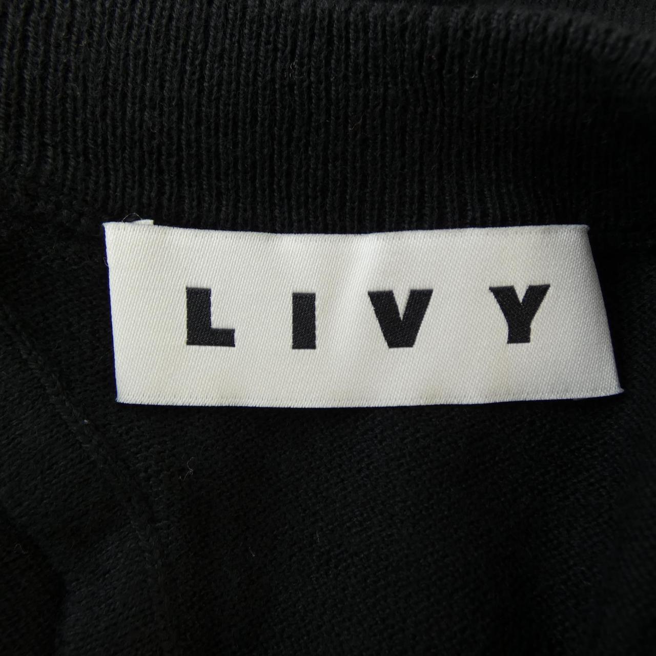 LIVY ニット