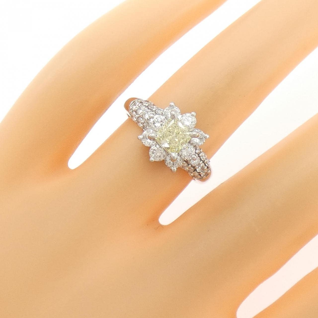 PT900 ダイヤモンド リング 0.596CT