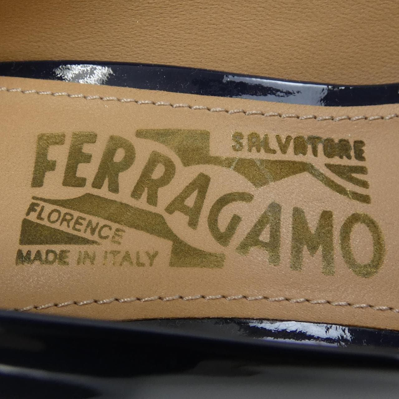 サルヴァトーレフェラガモ SALVATORE FERRAGAMO パンプス