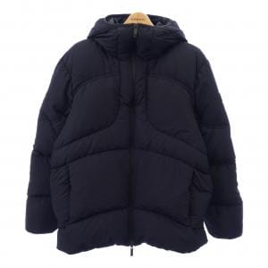 モンクレール MONCLER ダウンジャケット