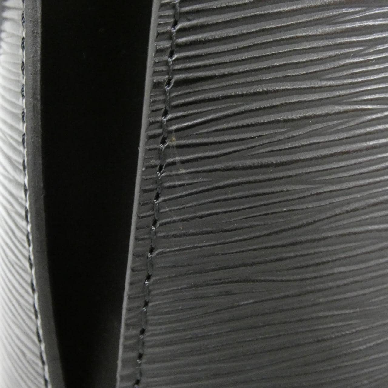 ルイヴィトン エピ クリュニー M52252 ショルダーバッグ