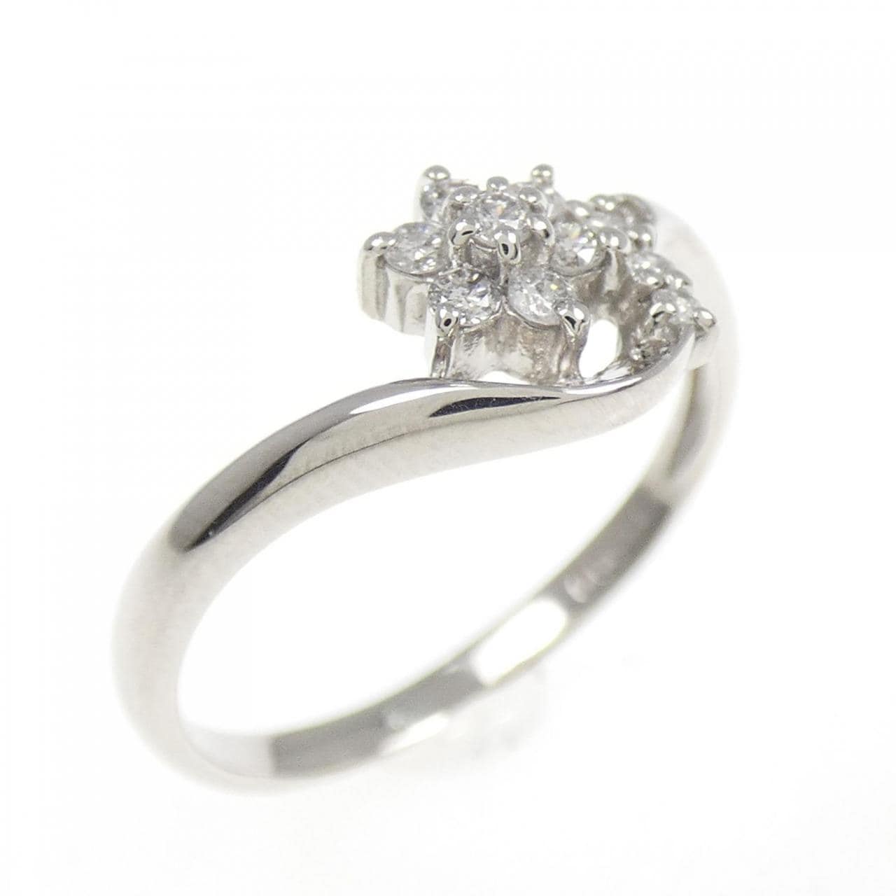 PT900 フラワー ダイヤモンド リング 0.12CT