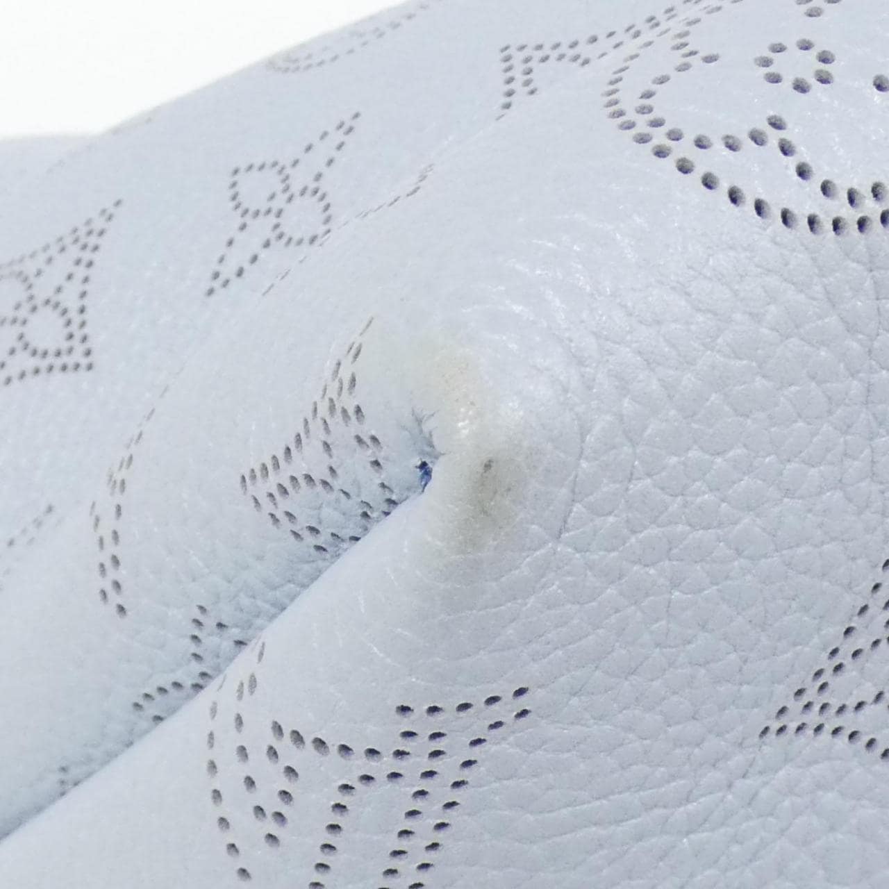 ルイヴィトン マヒナ ベラ M21144 ショルダーバッグ