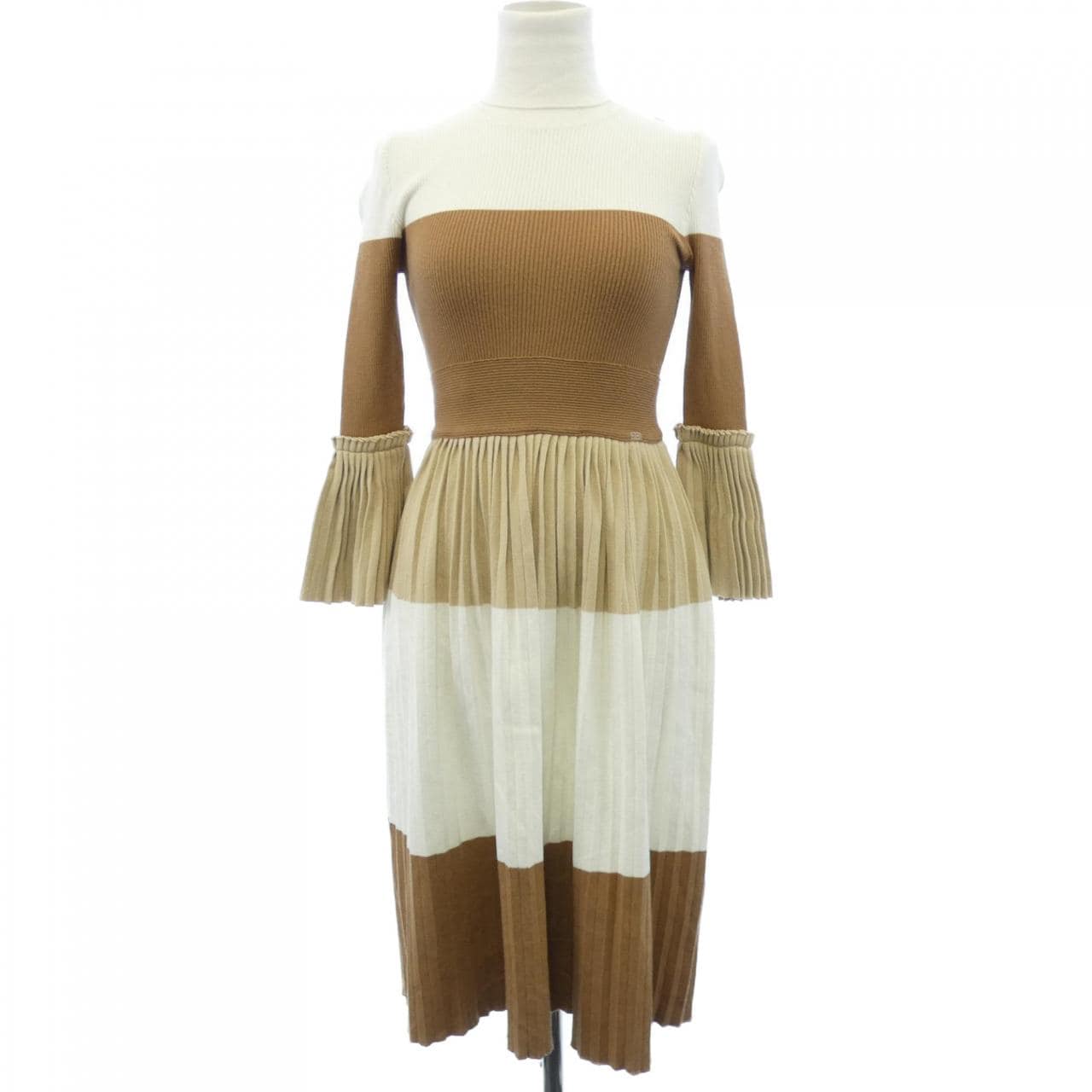 エリザベッタフランキ ELISABETTA FRANCHI ワンピース