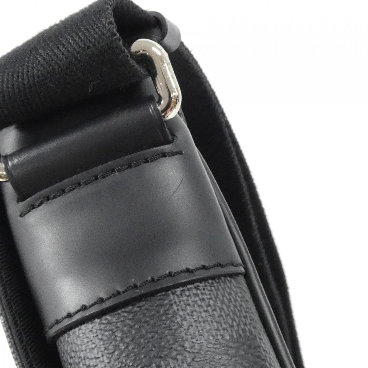 ルイヴィトン ダミエ グラフィット ディストリクト PM N41028 ショルダーバッグ