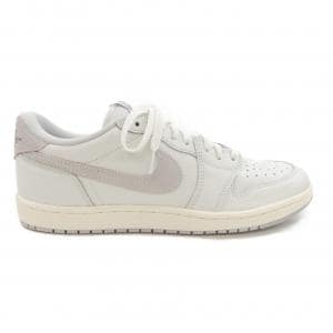 ナイキ NIKE スニーカー