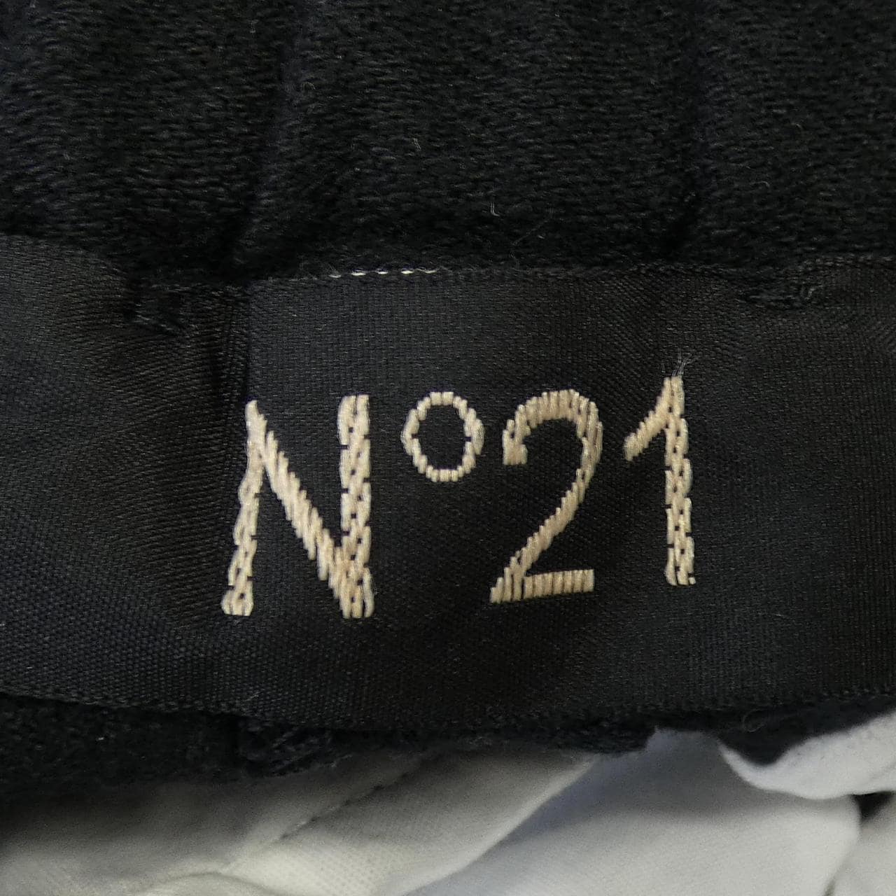 ヌメロヴェントゥーノ N°21 パンツ