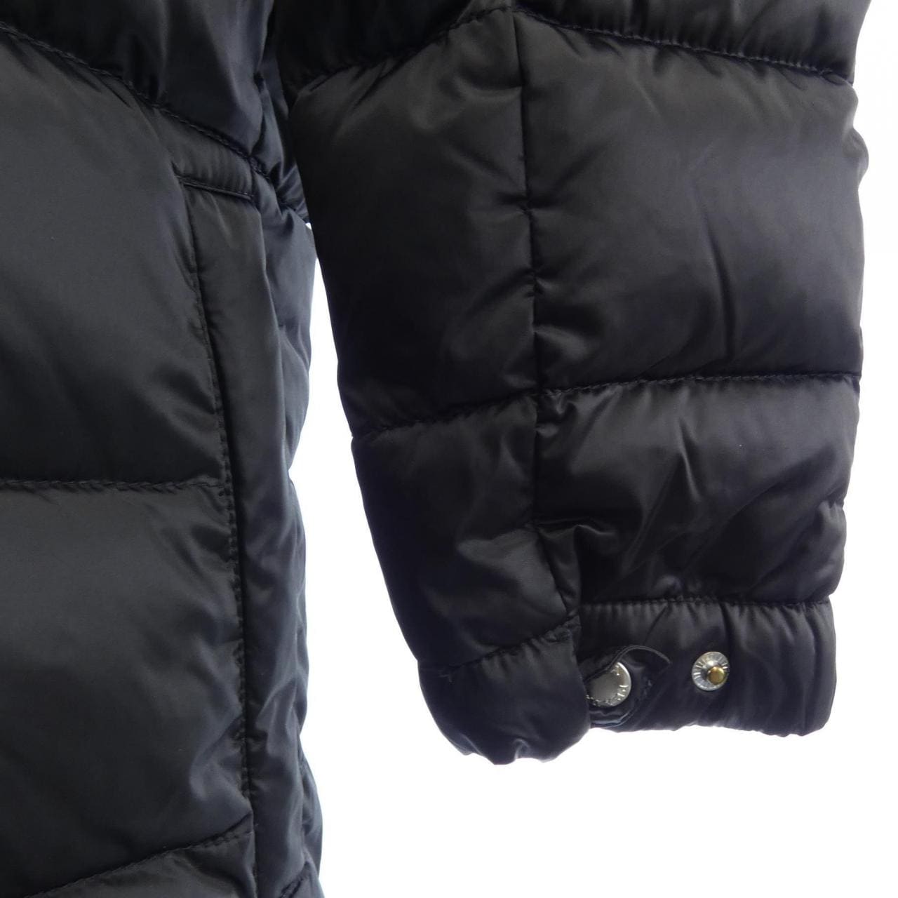 プラダ PRADA トライアングルロゴ 29W149 R152 1DAB ダウンジャケット