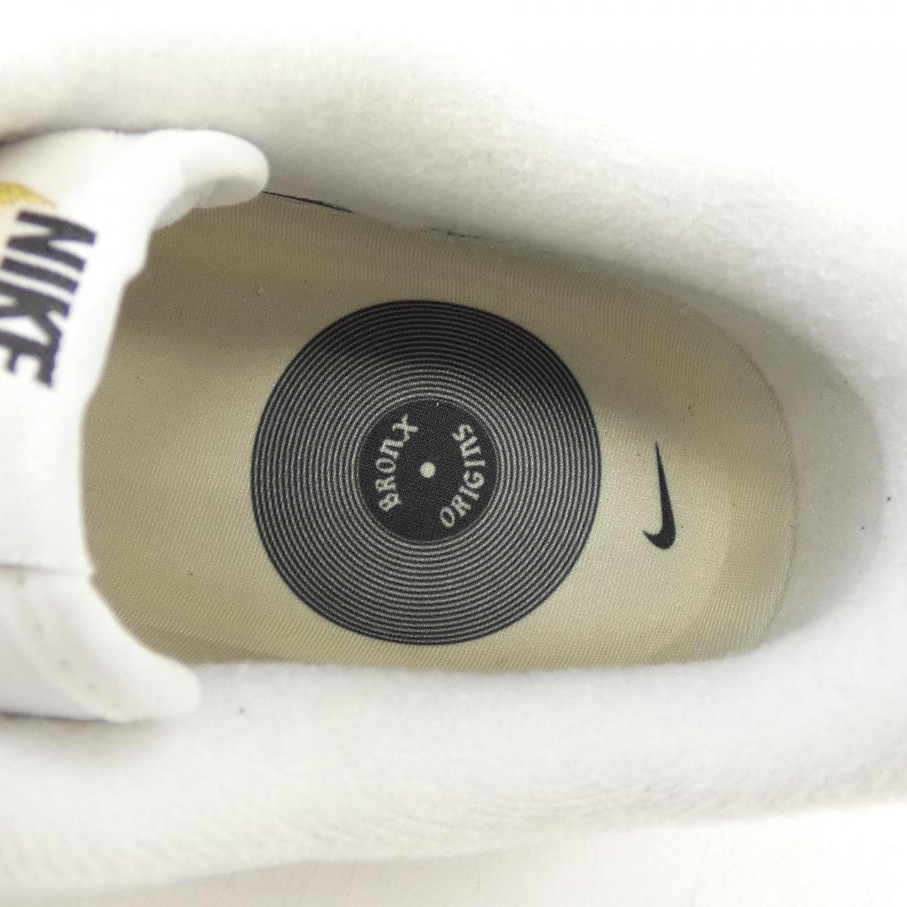 ナイキ NIKE DX2305-100 スニーカー