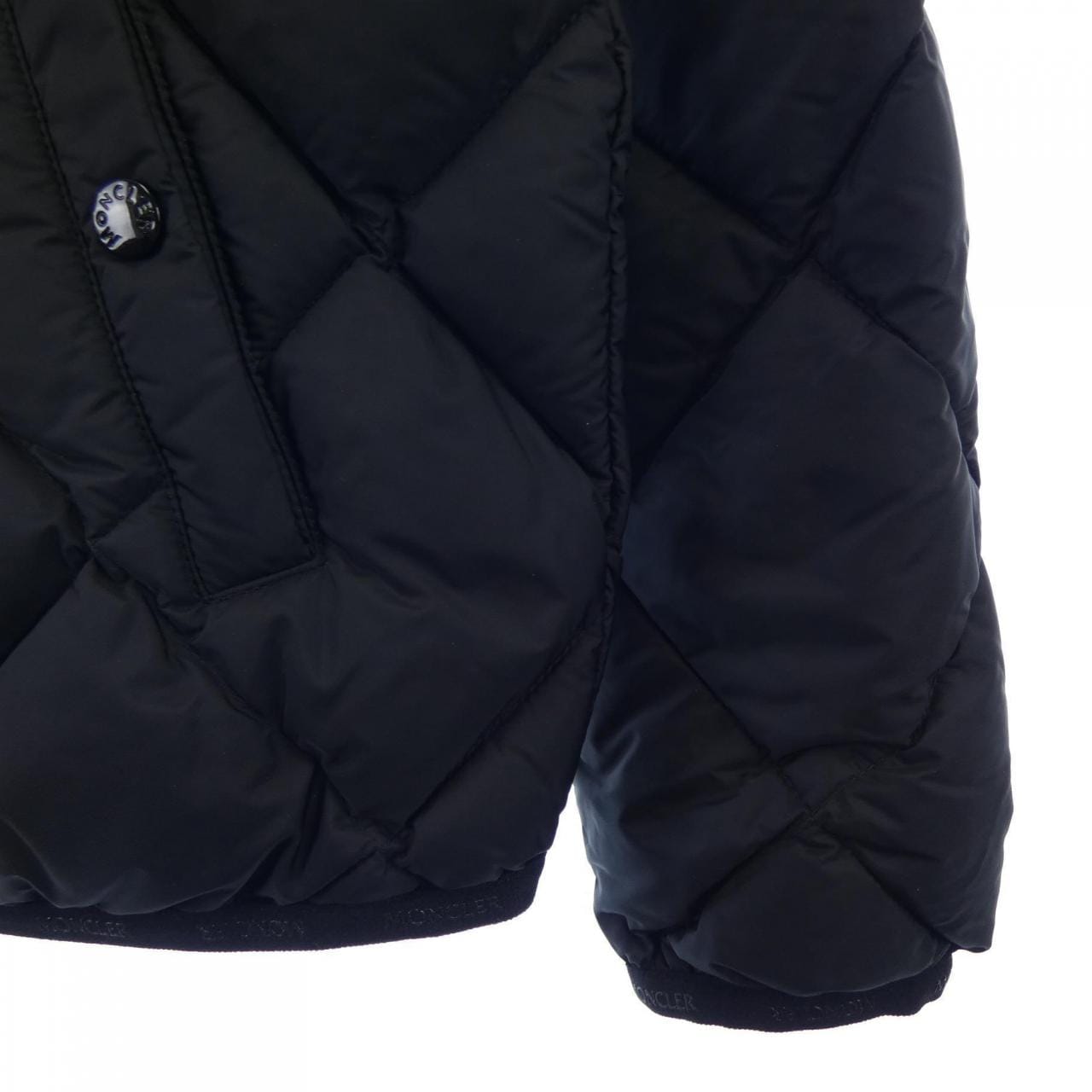 モンクレール MONCLER ダウンジャケット