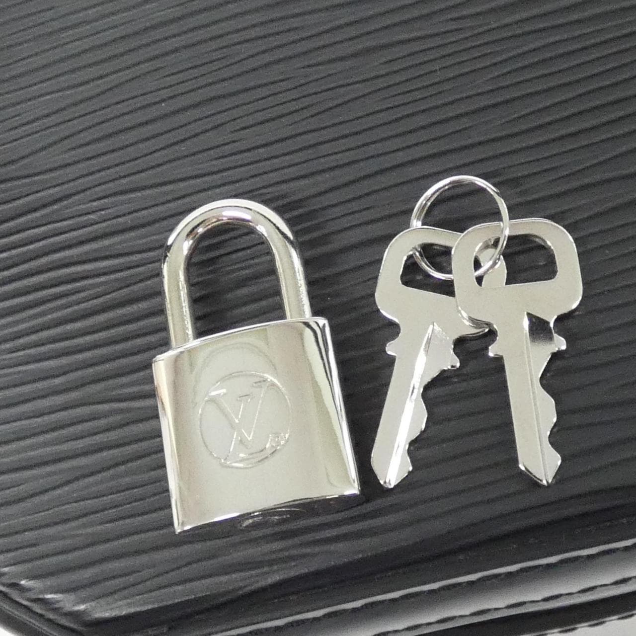 ルイヴィトン エピ カンヌ M52226 バッグ