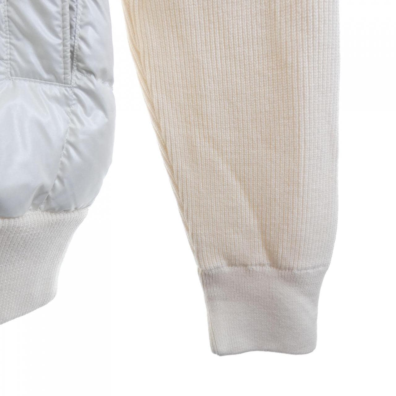 モンクレール MONCLER 20919B00010 ダウンジャケット