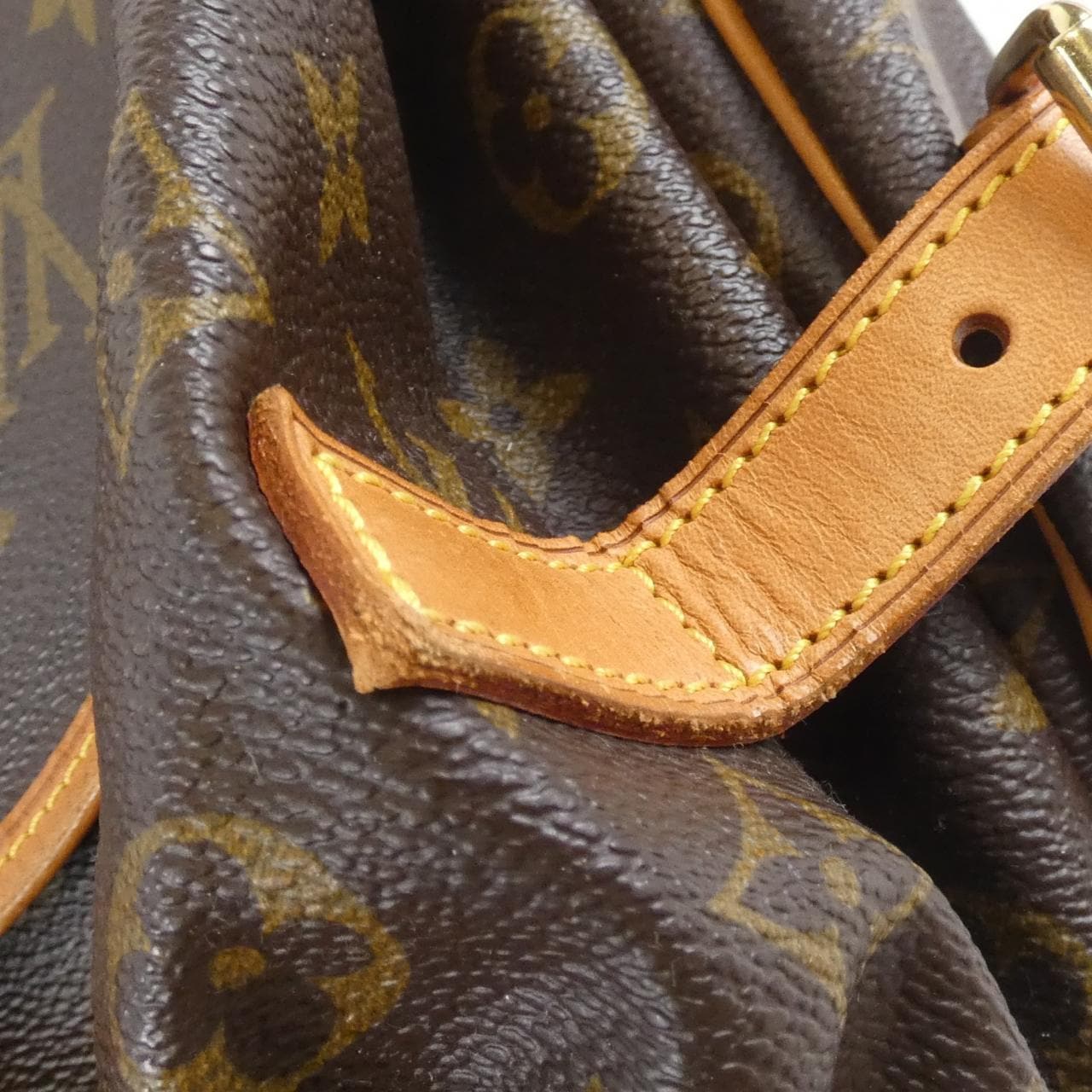 ルイヴィトン モノグラム ソミュール 35cm M42254 ショルダーバッグ