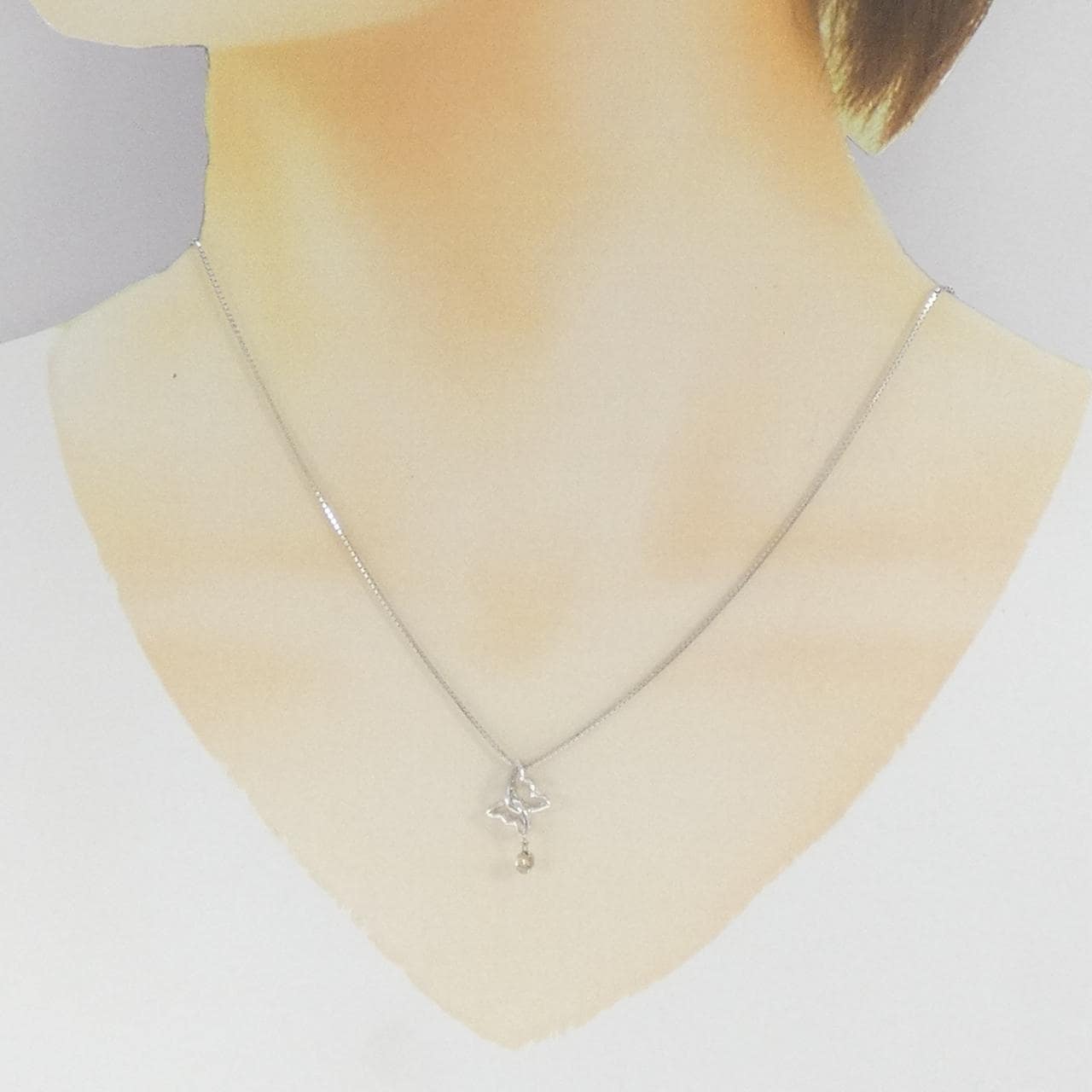 K18WG バタフライ ダイヤモンド ネックレス 0.20CT