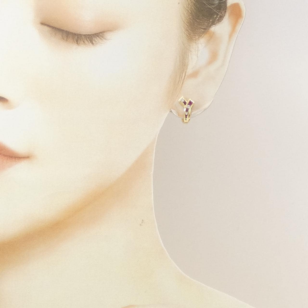 18KYG/18KWG ルビー ピアス 0.23CT