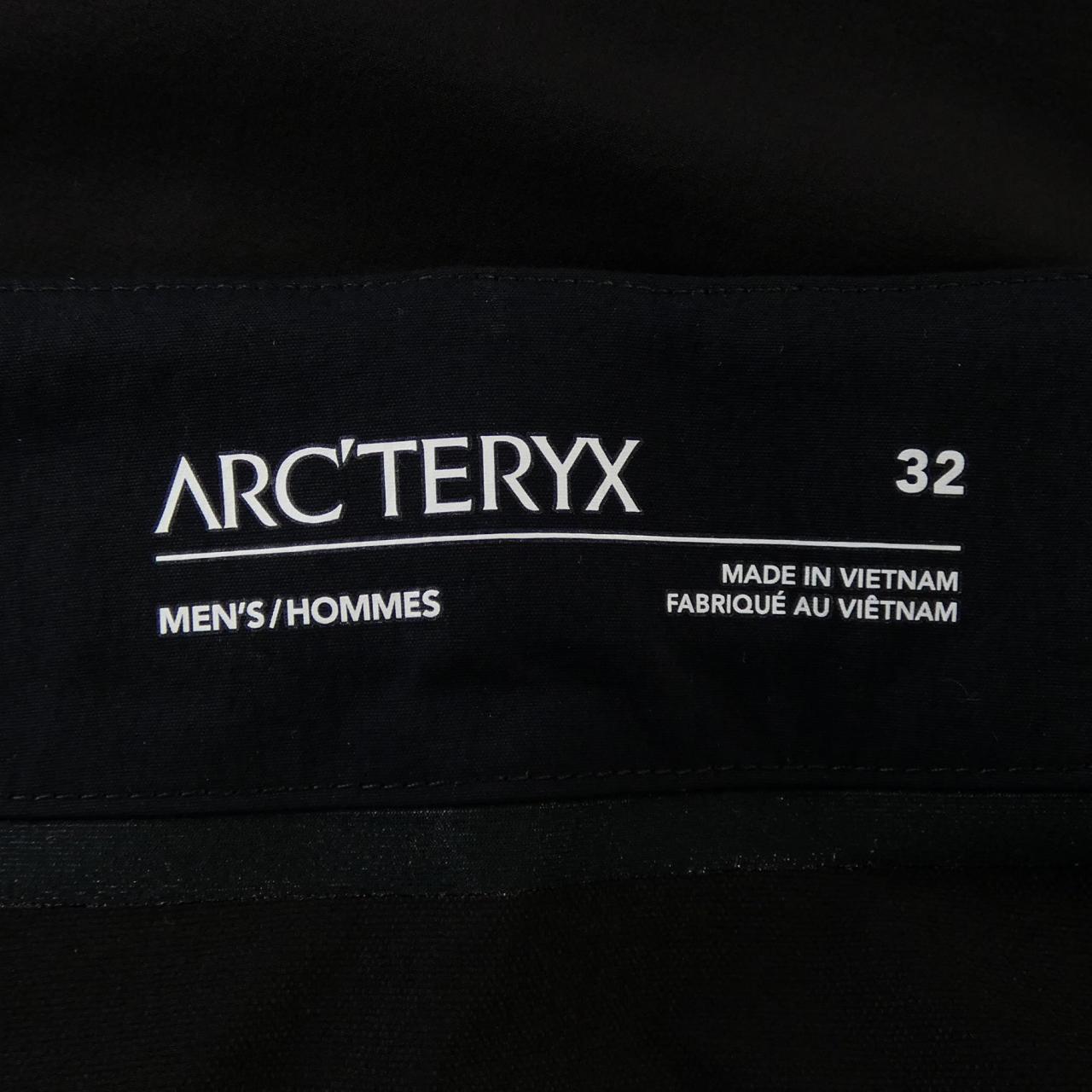 アークテリクス ARC'TERYX X000009526 ショートパンツ