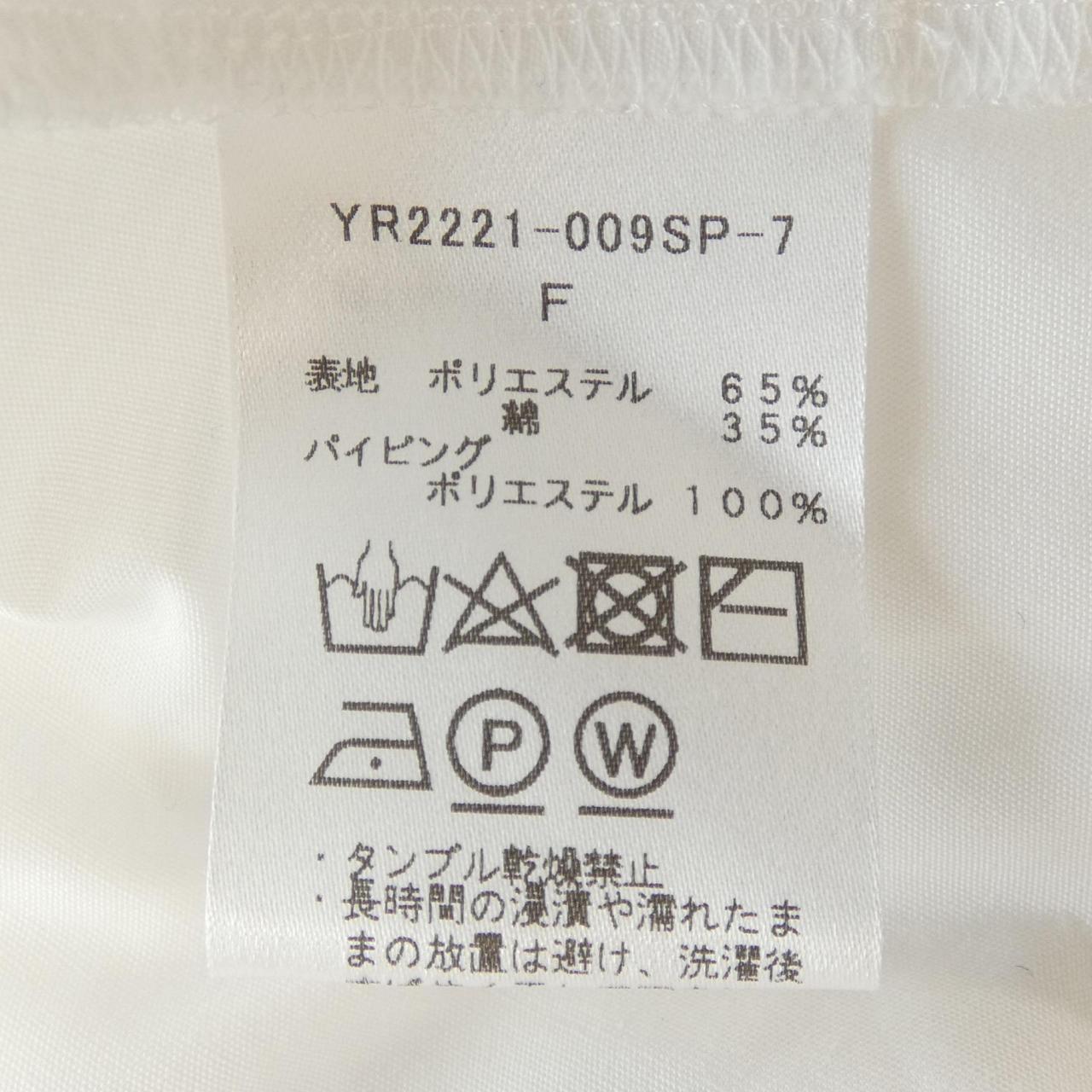 ヨリ yori トップス