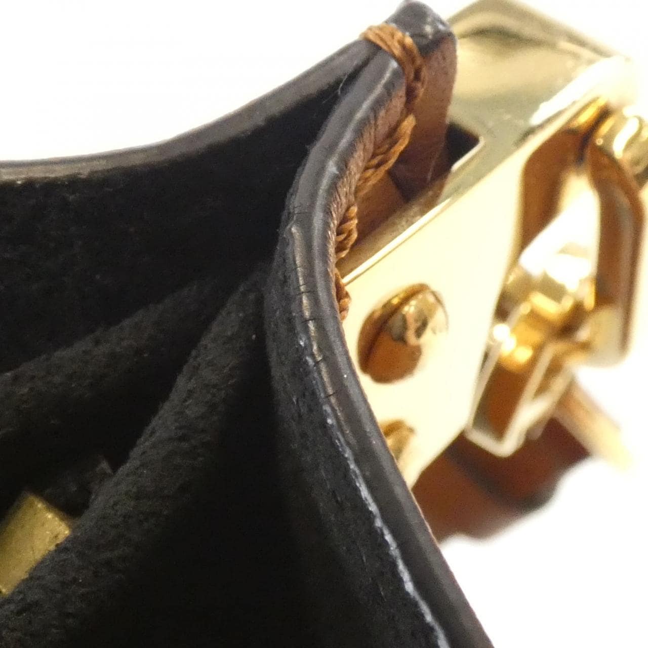 LOUIS VUITTON Taurillon Dauphine MM M53830 肩背包