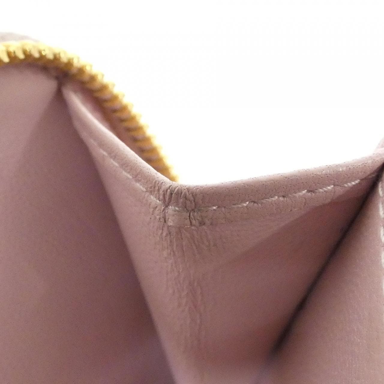 ミュウミュウ 5ML522 財布