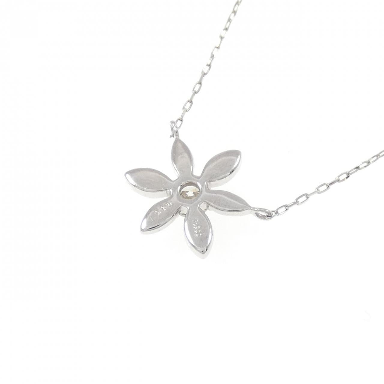 [BRAND NEW] PT Flower Diamond Necklace 0.15CT