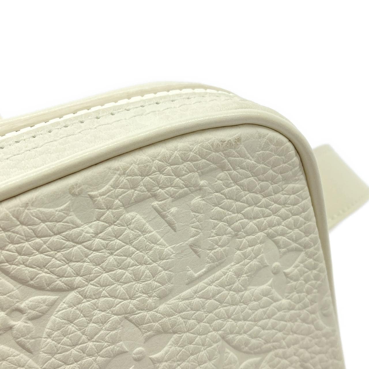 ルイヴィトン トリヨン モノグラム ユティリティ サイドバッグ M53297 ショルダーバッグ