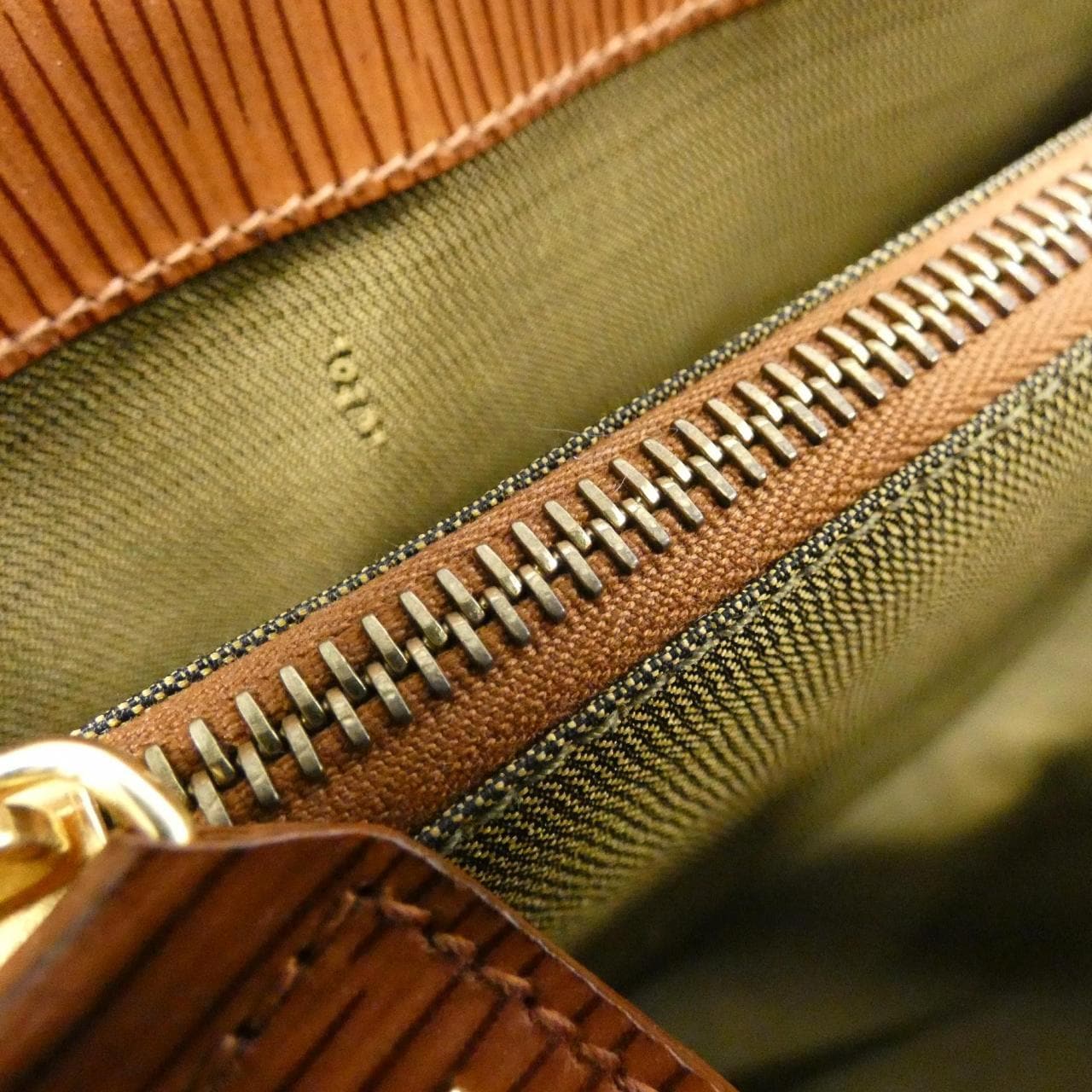 【ヴィンテージ】フェンディ 261161 バッグ