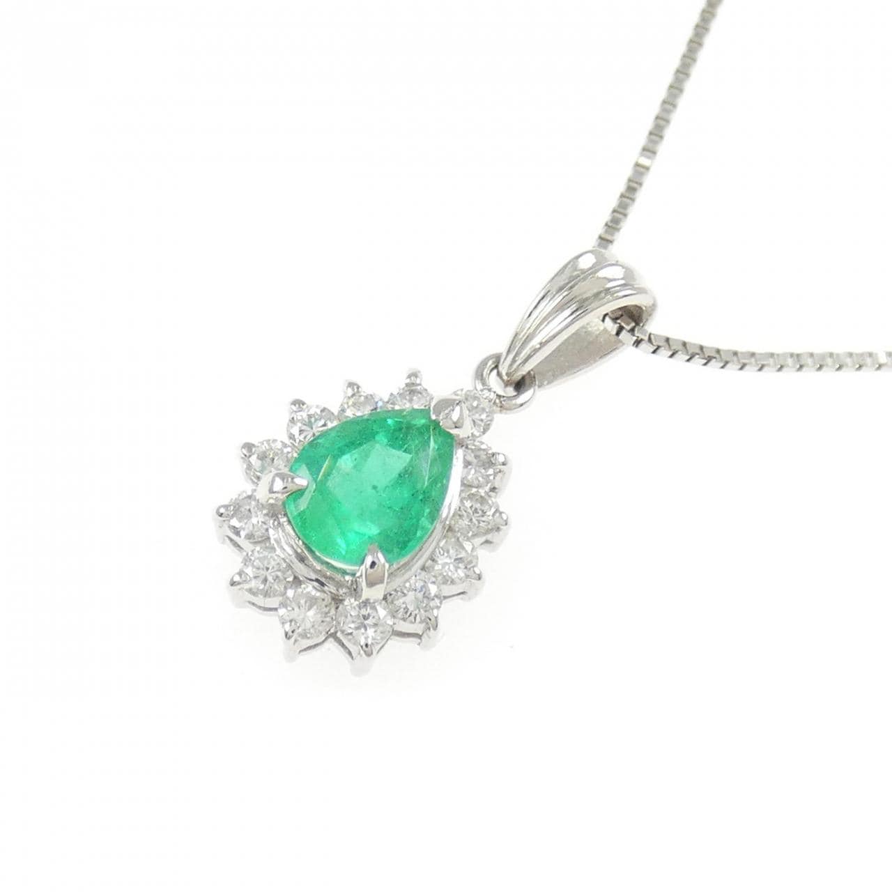 PT900/PT850 エメラルド ネックレス 0.61CT